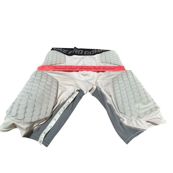 Nike Pro Combat Light Grey Padded Football Short, size M. - Picture 3 of 6